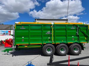 Broughan 24ft Tri Axle Grain Trailer - Image 2