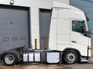 2019 VOLVO FH460 4X2 LOW-RIDE TRACTOR UNIT - Image 4