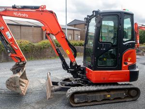 2022 Kubota KX037-4 Mini Digger - Image 4
