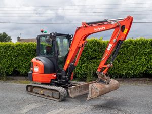 2022 Kubota KX037-4 Mini Digger - Image 2