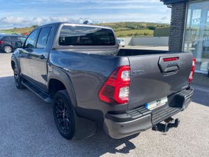 2023 Toyota Hilux INVINCIBLE X D-4D 4WD DCB - Image 4
