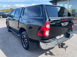 2021 Toyota Hilux INVINCIBLE D-4D 4WD DCB - Image 4