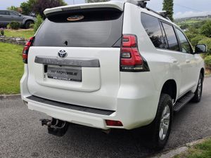 Toyota Land Cruiser 2019 LWB price includes vat - Image 4
