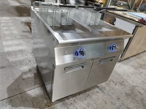 Twin Electrolux gas fryer - Image 2