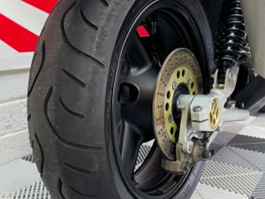 1999 Kawasaki ZRX1100R - Image 4