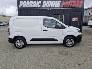 221 Peugeot Partner High Spec - Image 3