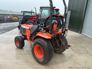 Kubota B2400 Compact Tractor - Image 4