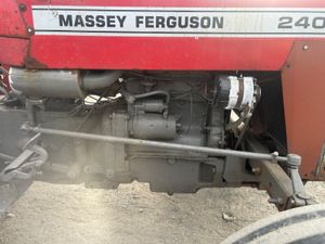 1984 Massey Ferguson 240 - Image 2