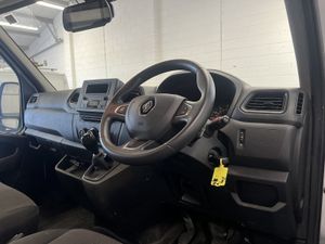 2023 Renault Master Dropside Van - Image 3