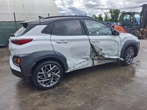 201 Hyundai Kona   Hybrid  Automatic - Image 4