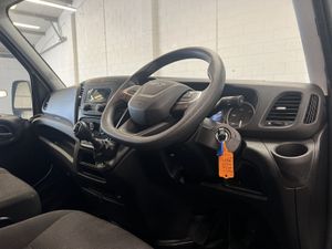 2022 Iveco Daily Luton Box Van - Image 4