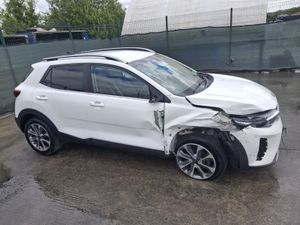 201 Kia Stonic  Automatic Light Damage - Image 2