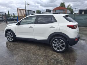 201 Kia Stonic  Automatic Light Damage - Image 4
