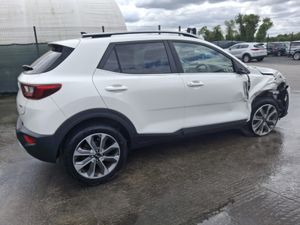 201 Kia Stonic  Automatic Light Damage - Image 3