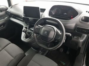 Peugeot Partner PARTNER ACTIVE PLUS1.5 BLUE HD **P - Image 4