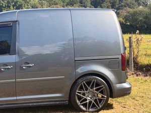 Volkswagen Caddy R line 2019 - Image 4