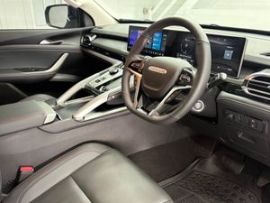 Maxus T60 MAX 2.0D Auto Crewcab 2026 - Image 2