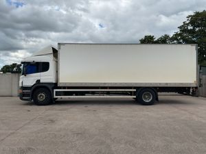 2015 Scania P250 4x2 Boxvan - Image 3
