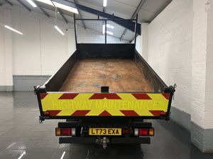 2023 Isuzu Grafter Tipper Van - Image 2