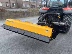McConnel Magnum Elite Offset 225 Flail Mower - Image 2