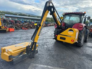 2024 McConnell PA5555 Hedgecutter - Image 3