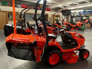 Kubota GR2120 Ride-On Lawnmower - Image 4