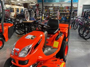 Kubota GR2120 Ride-On Lawnmower - Image 2