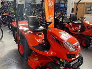 Kubota GR2120 Ride-On Lawnmower - Image 3