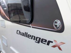 2021 SWIFT CHALLENGER X 880 - Image 3