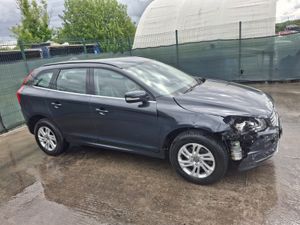 2017 Volvo XC60  Design  2.0 Diesel - Image 2