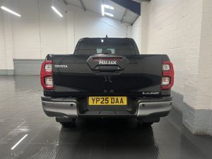2025 Toyota Hilux PickUp Van - Image 4