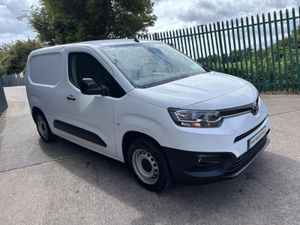 Toyota Proace City 1.5 GX SWB 650KG 3DR 1 OWNER VE - Image 3