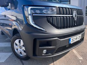 Renault Master LM 35 170bhp Auto Advance - Image 3