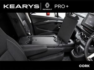 Renault Trafic  LL30 Blue dCi 170 Auto EDC Sport P - Image 4