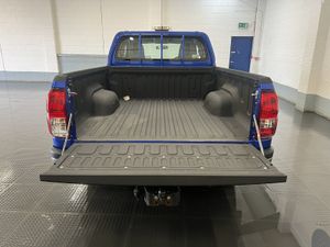 2020 Toyota Hilux PickUp Van - Image 2