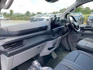 Ford Transit Custom Limited 2.5 PHEV 232BHP SWB... - Image 4