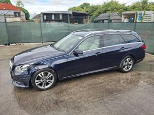 2014 Mercedes E220 CDI  Automatic.Drive home - Image 4