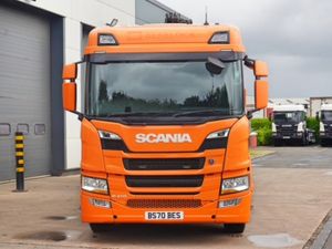 2020 SCANIA P410 8X2 BRICK LORRY &  MIDMUONT CRANE - Image 2