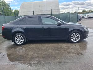2017 Skoda Octavia  Ambition TDI Very Light Damage - Image 2