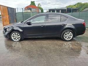 2017 Skoda Octavia  Ambition TDI Very Light Damage - Image 4