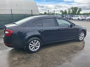2017 Skoda Octavia  Ambition TDI Very Light Damage - Image 3