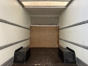 2022 Renault Trafic Luton Low Loader Van - Image 3