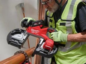 Milwaukee M18 Fuel Gen 2 127mm Deep Cut Bandsaw - Image 4