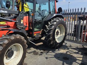 2002 Valtra 900 - €25,000 - No VAT
