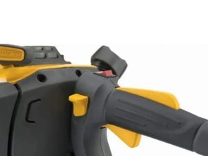 Stiga Hedgetrimmer 22.5CC Petrol 2 Stroke - Image 4