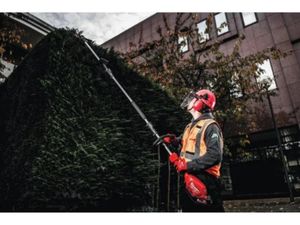 Milwaukee Hedge Trimmer Attachment For Strimmer - Image 4