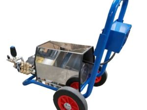 Electric Power Washer with 10M Hose & 900mm Lance - Image 3