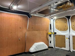 Ford Transit Custom 280 Limited L1 SWB FWD 2.0 Eco - Image 4