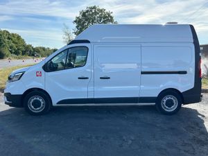 Renault Trafic 2024 & Tail lift - Image 4