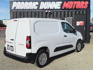 251 Peugeot Partner PRO PLUS   **NO VAT** - Image 2